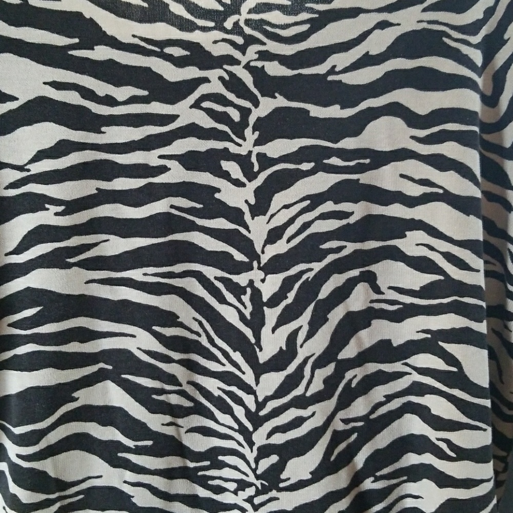 Top - Picture 3 of 3